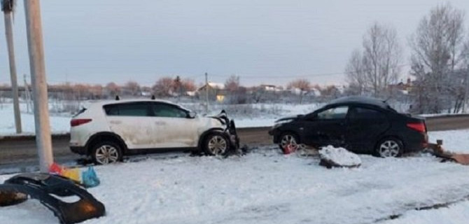 В ДТП под Шахтами пострадали два человека