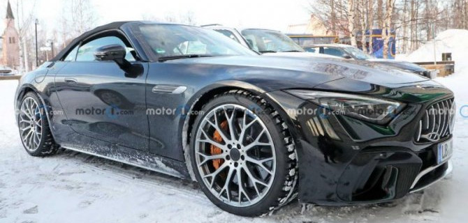 На испытания выехал гибридный Mercedes-AMG SL