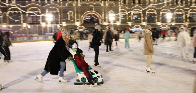 ŠKODA стала официальным партнером ГУМ-катка