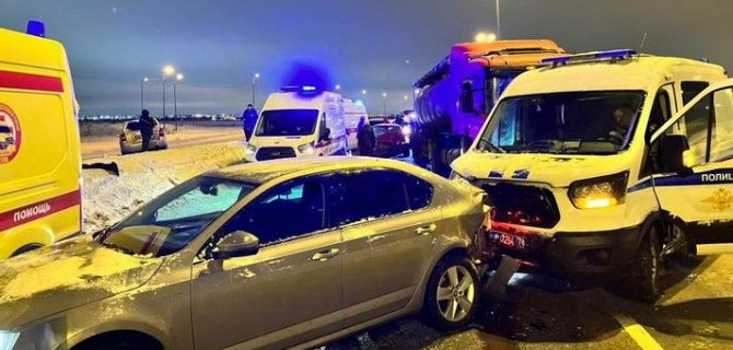 Подросток пострадал в ДТП на Софийской улице в Петербурге