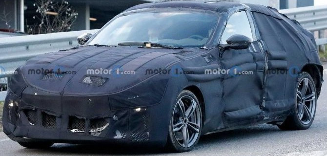 Что будет под капотом Ferrari Purosangue?