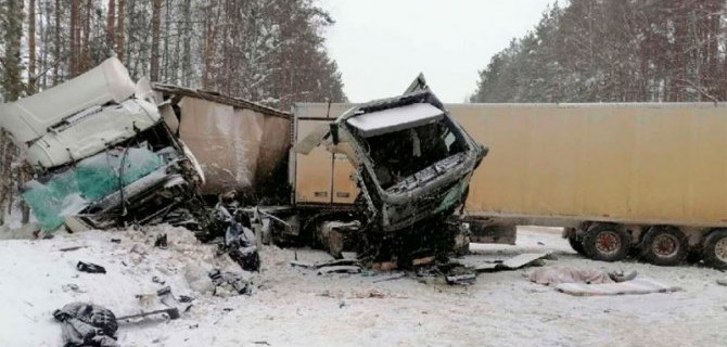 В ДТП с фурами в Нижегородской области погиб человек