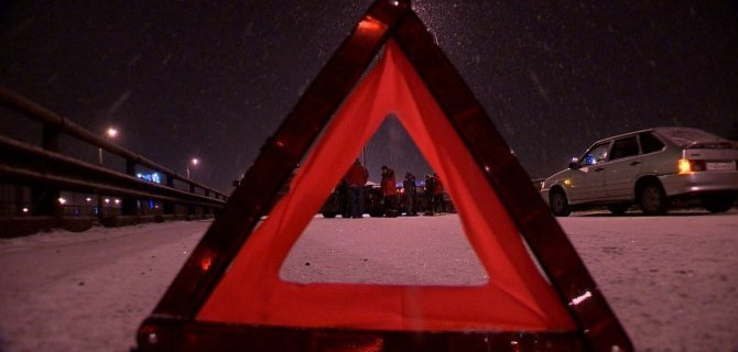 В ДТП с бензовозом на Сахалине погибли два человека