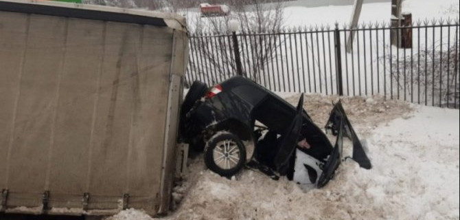 Трое, включая ребенка, погибли в ДТП в Самарской области