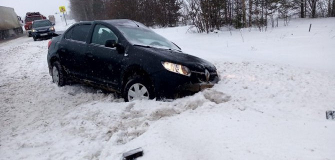В ДТП с КамАЗом в Кировской области погиб человек