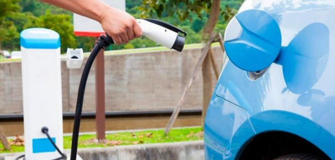 В России создана мощная зарядная станция для электромобилей