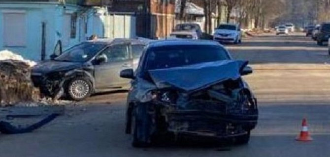 В ДТП в Боровичах пострадала женщина