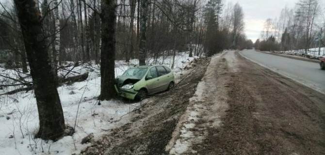 Три человека пострадали в ДТП в Псковской области