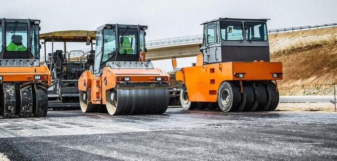 Правительство РФ выделило ещё денег на дороги, заявив, что их строительство не зависит от импорта