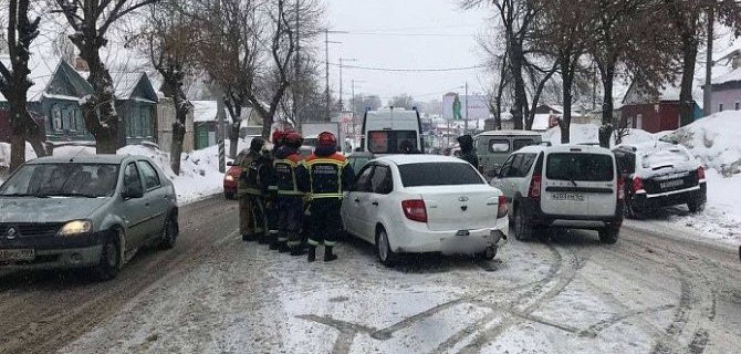 В ДТП в Саратове пострадала девушка