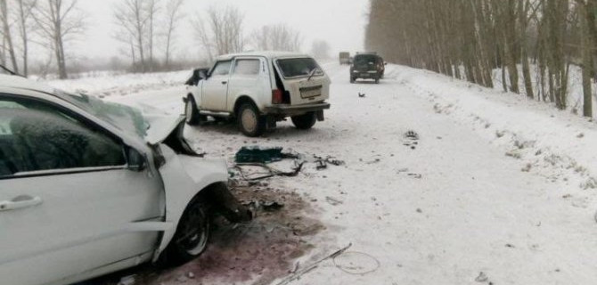 Две женщины и ребенок пострадали в ДТП в Саратовской области