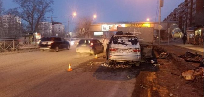 Три человека погибли в ДТП с КамАЗом в Новосибирске