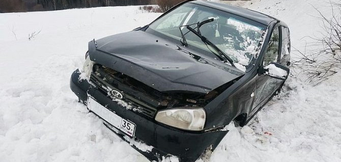 Два человека пострадали в ДТП в Вологодской области