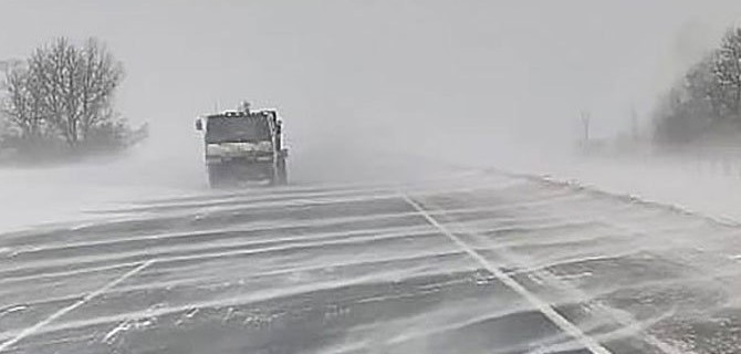 В Саратовской области ДТП из-за сильной метели — столкнулось более десятка автомобилей