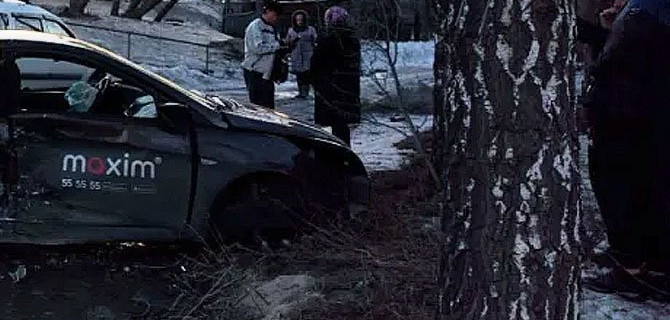 Женщина и ребёнок погибли в такси при столкновении пяти автомобилей