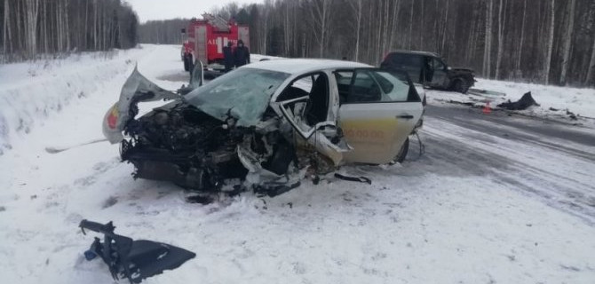 Два человека погибли при столкновении встречных машин в Колпашевском районе