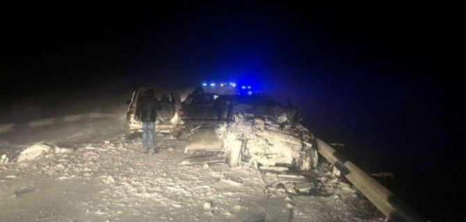 Три человека погибли в тройном ДТП в Челябинской области