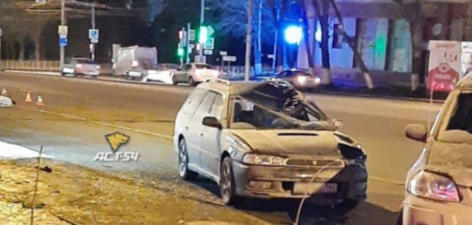 В Новосибирске Subaru насмерть сбил мужчину