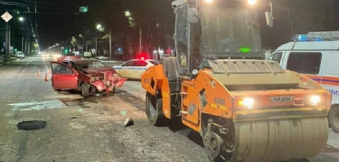 В ДТП с катком в Воронеже погиб водитель иномарки