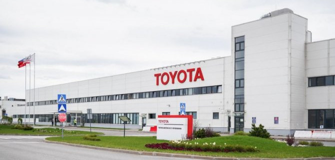 Фирмы Toyota и Nissan не смогут вернуться в Россию в апреле