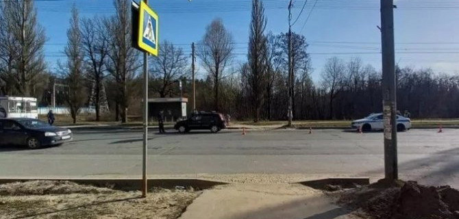 В Йошкар-Оле водитель сбил 6-летнюю девочку на переходе
