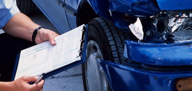Что представляет из себя оценка автомобиля после ДТП?