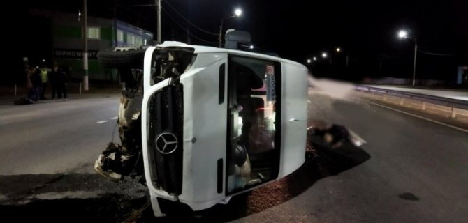 Во Владимирской области опрокинулась маршрутка — погибла женщина