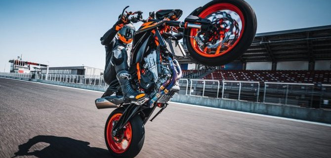 АВТОДОМ КТМ и компания «Эволюция» запустили программу лизинга мотоциклов