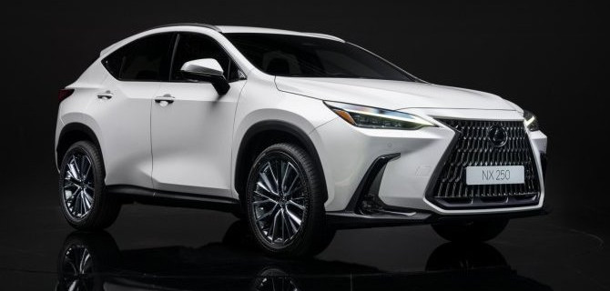 В России отзывают кроссоверы Lexus NX