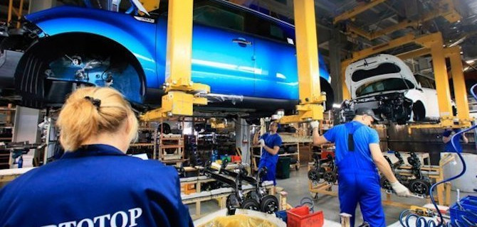 Завод «Автотор» не возобновил выпуск автомобилей