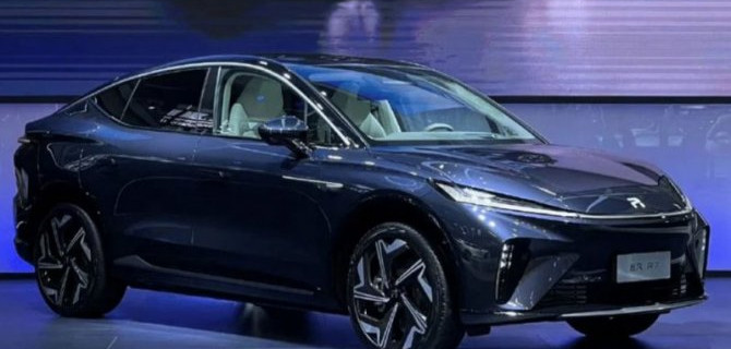 В Китае представлен необычайно высокотехнологичный кроссовер