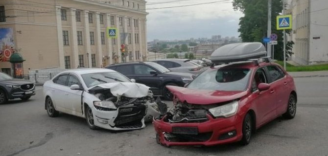 Женщина и ребенок пострадали в ДТП в Ижевске