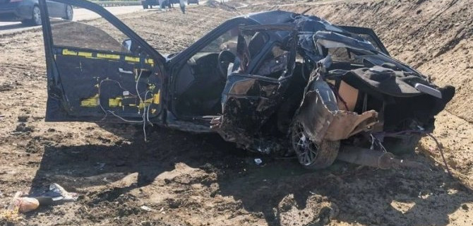 Водитель пострадал при опрокидывании машины под Саратовом