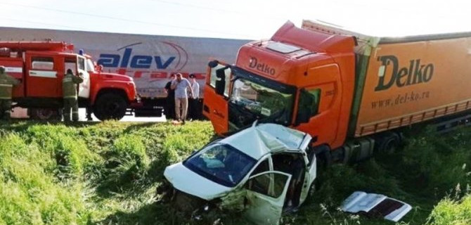 Три человека погибли в ДТП с грузовиком под Рязанью
