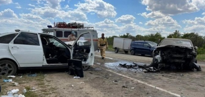 Шесть человек пострадали в массовом ДТП в Дубовском районе Волгоградской области