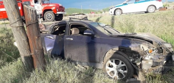 В Хакассии подросток напился с матерью и погиб в ДТП