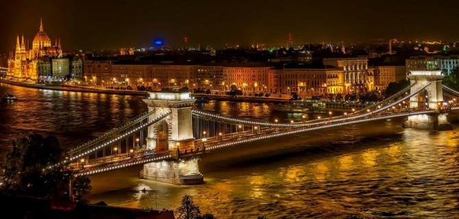 Венгрия нашла выгоду в «бензиновом туризме»