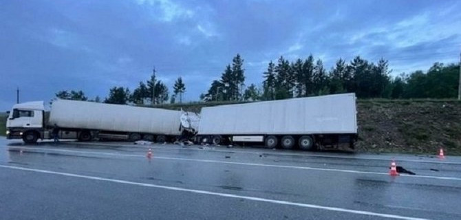 Водитель большегруза погиб в ДТП в Черемховском районе