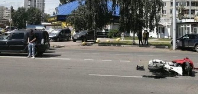 Мотоциклист без прав пострадал в ДТП в Уфе