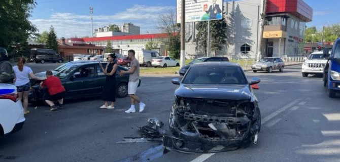 21-летний водитель пострадал в ДТП в Твери