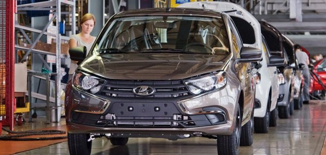 Упрощённая Lada Granta: очень странный мотор, но зато скоро будут кондиционер и магнитола