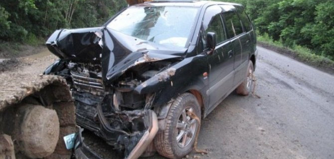 В Приморском крае в ДТП погиб дорожный рабочий