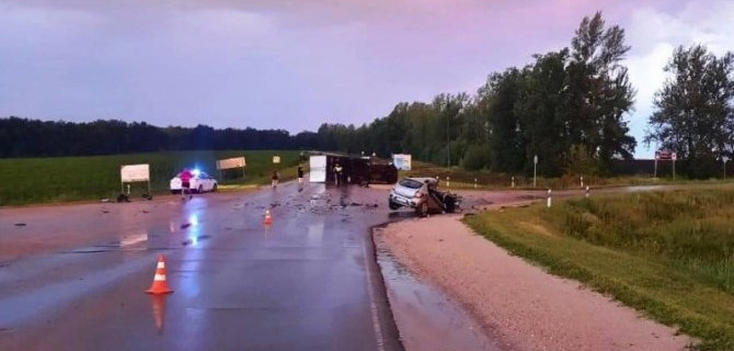 Пассажир иномарки погиб в ДТП в Хлевенском районе Липецкой области