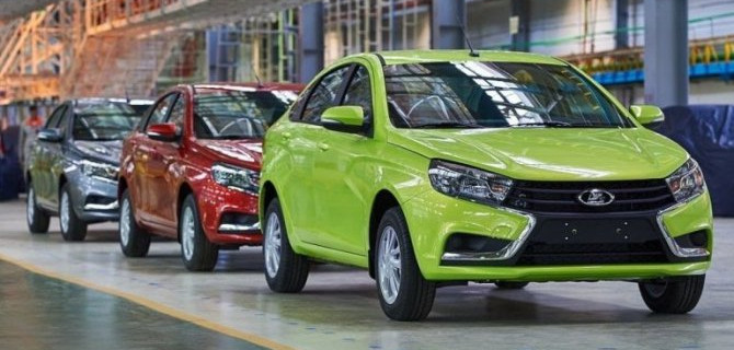 Производство Lada Vesta возобновится не ранее будущего года