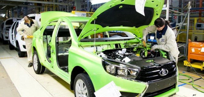Производство Lada Vesta могут перенести из Ижевска в Тольятти
