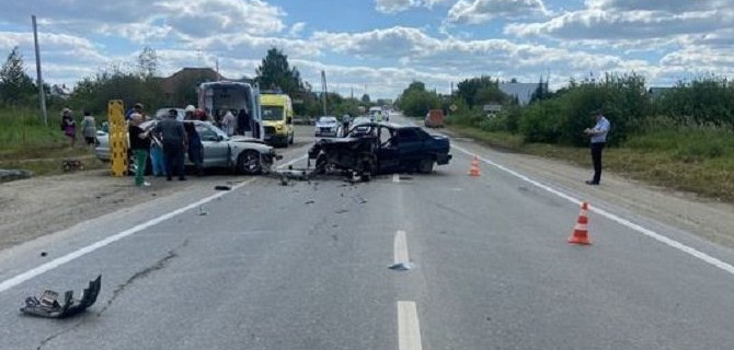 Шесть человек пострадали в ДТП в Свердловской области