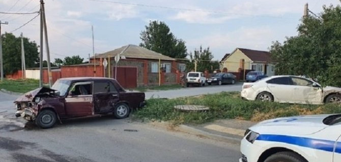 Трое взрослых и ребенок пострадали в ДТП под Новочеркасском