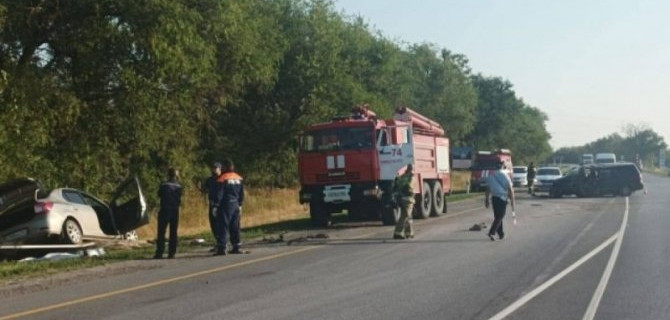Два человека погибли в ДТП в Ростовской области