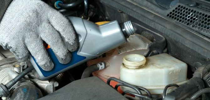 Тормозная жидкость: маркировка и особенности