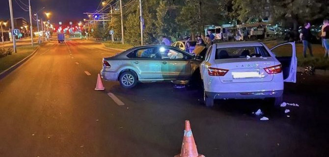 В Ставрополе в ночном ДТП пострадали три человека